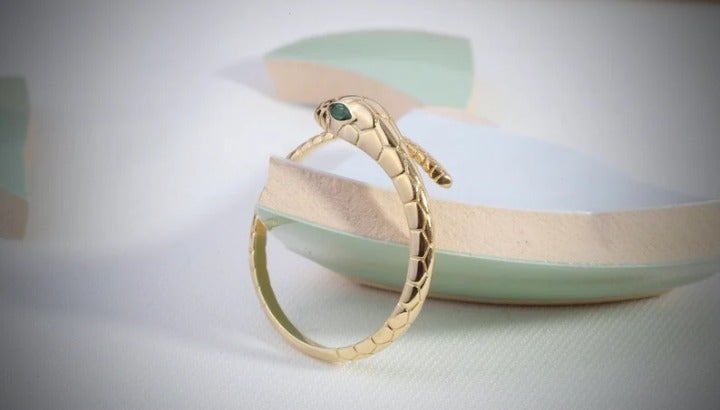 7.90 gSnake 14k Solid Gold Ring, Dainty Ring, Minimalist Design, Stackable Ring