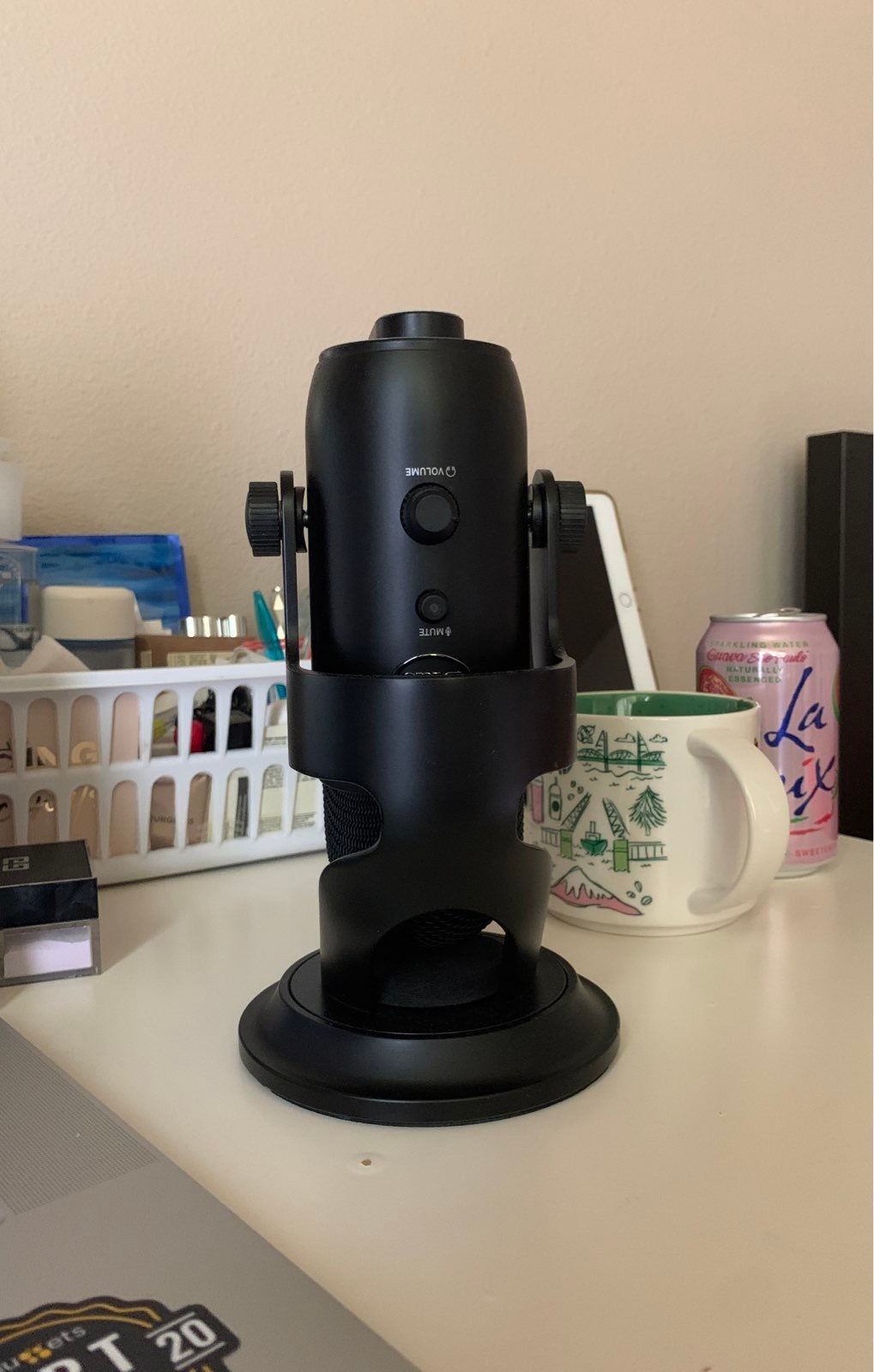 Blue Yeti Professional Multi-Pattern USB