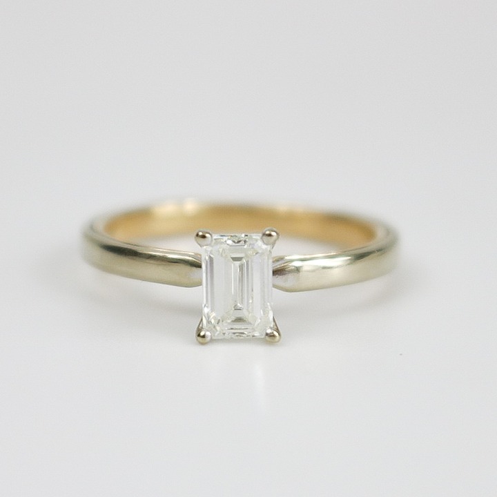 Solitaire 0.80 Carat Emerald Cut natural Diamond Internally Flawless GIA