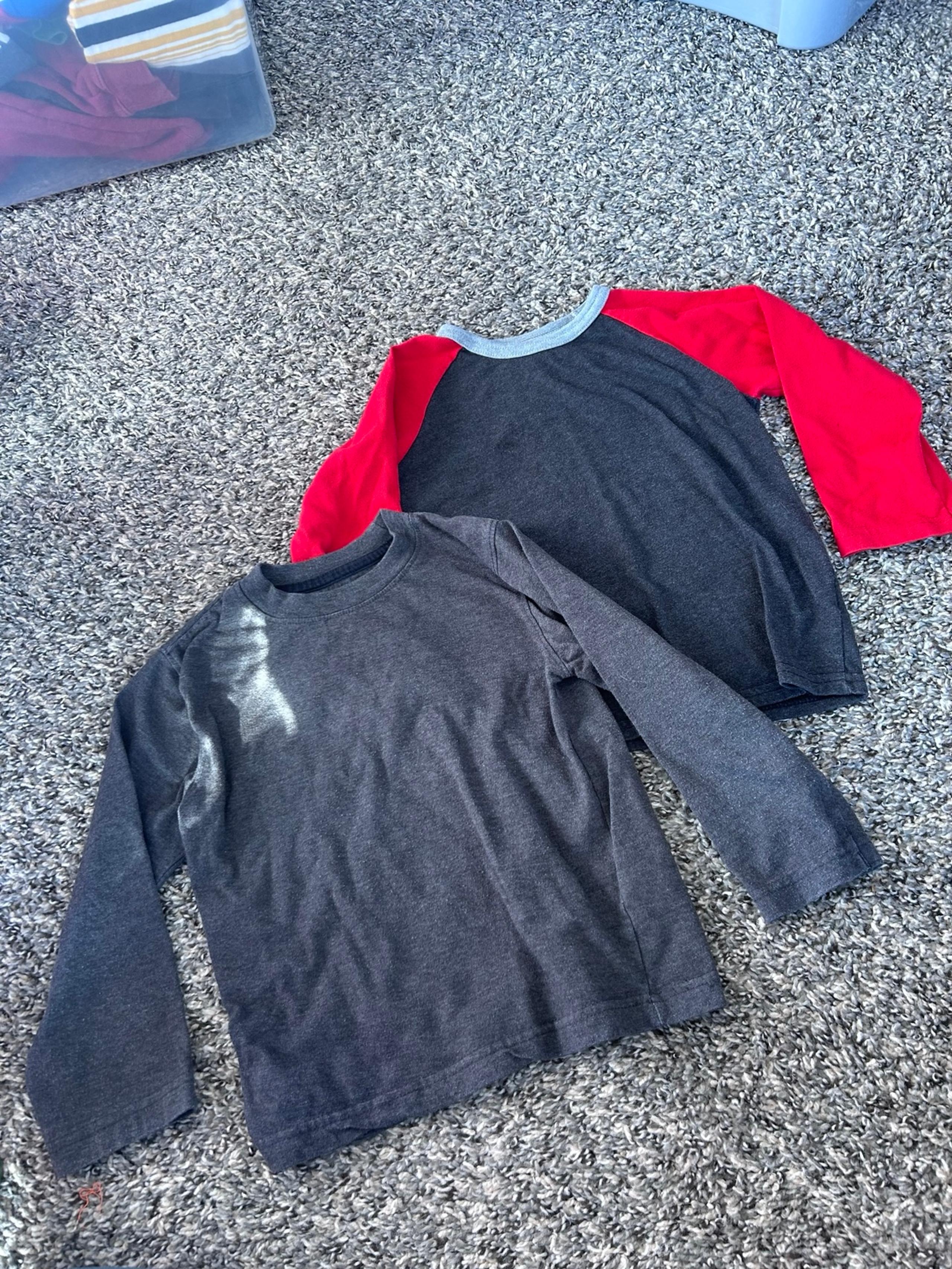 Boys size 4T long sleeve tops