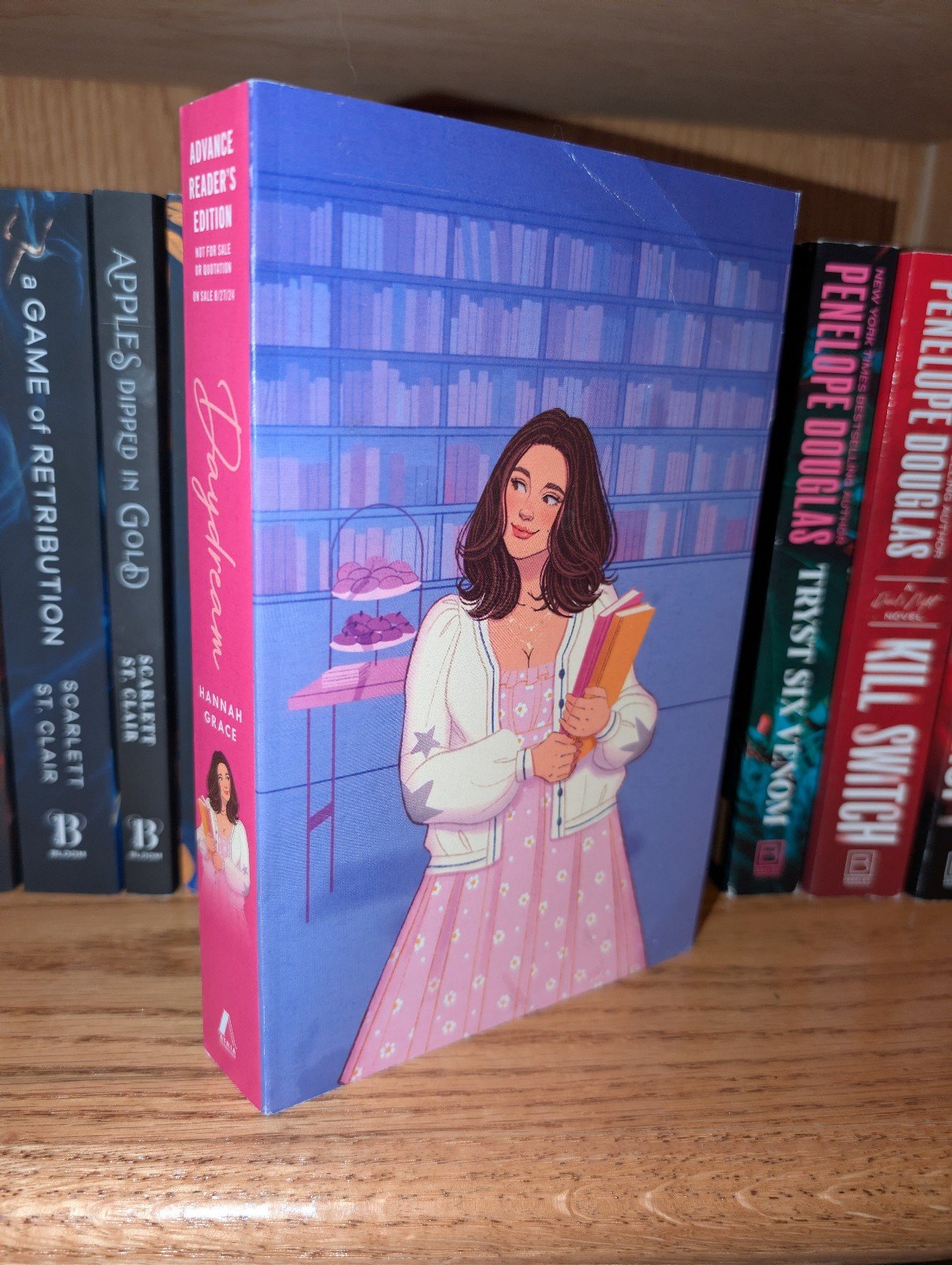 Daydream Hannah Grace Halle US Arc