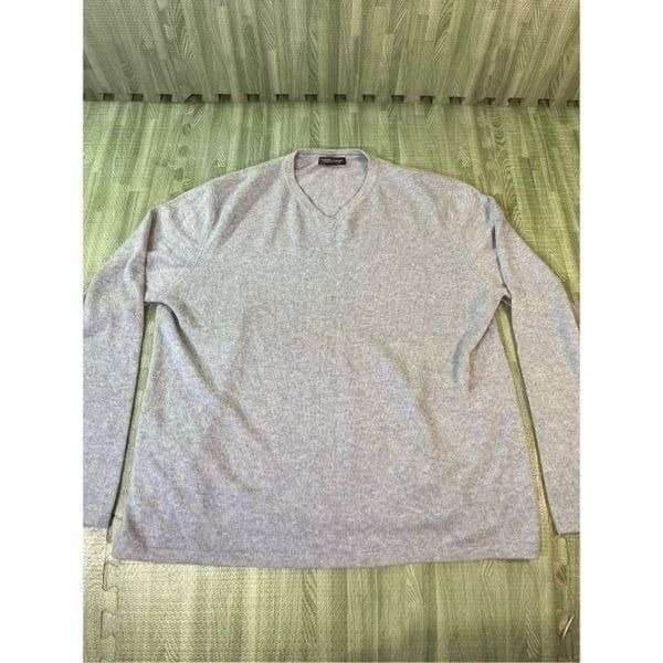 Banana Republic 100% cashmere Gray/Blue Sweater, Women’s Size XL