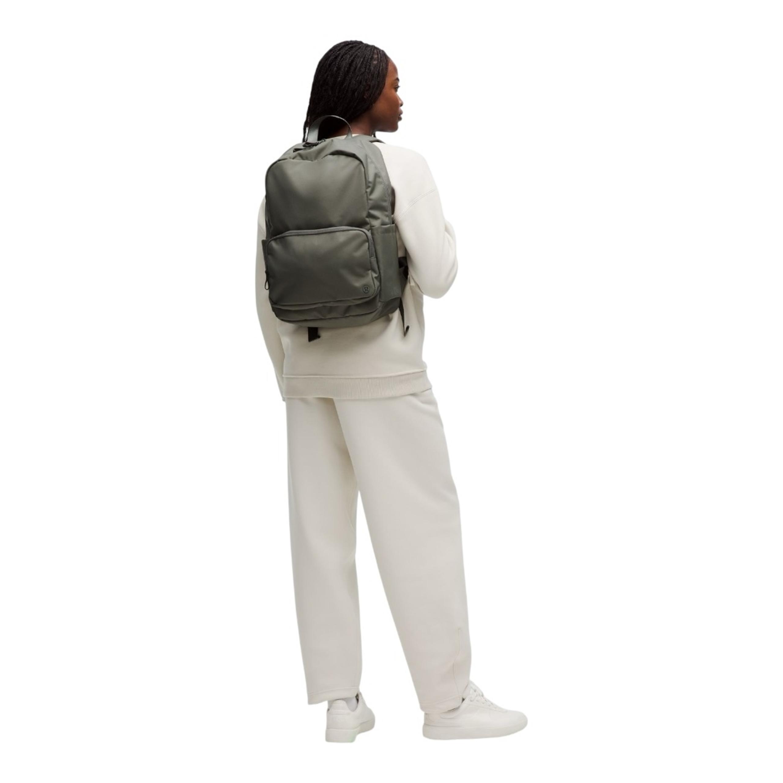 Lululemon Everywhere backpack 22L *Tech Canvas, Grey Sage NWT