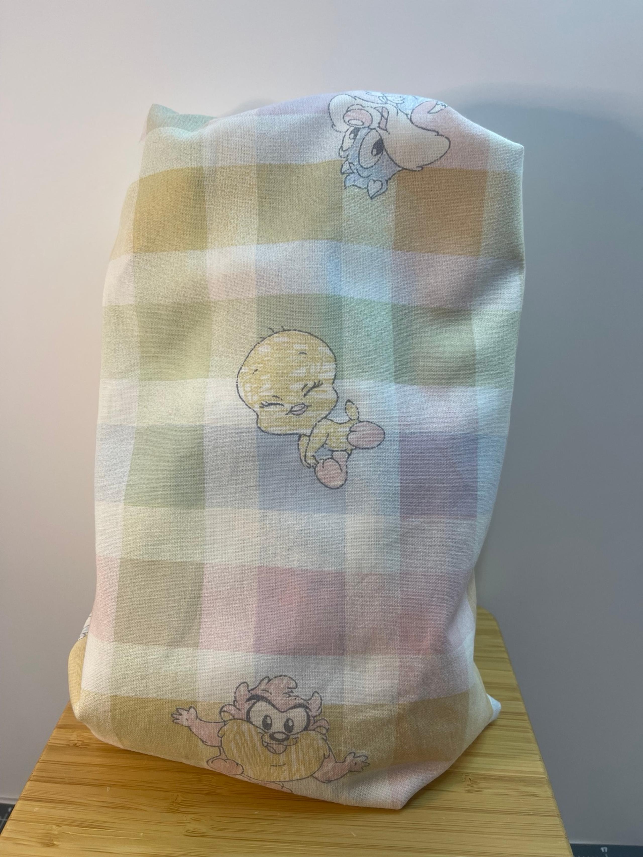 VTG 2000 Baby Looney Tunes Bugs Bunny Taz Tweety Bird Pastel Fitted Crib Sheet