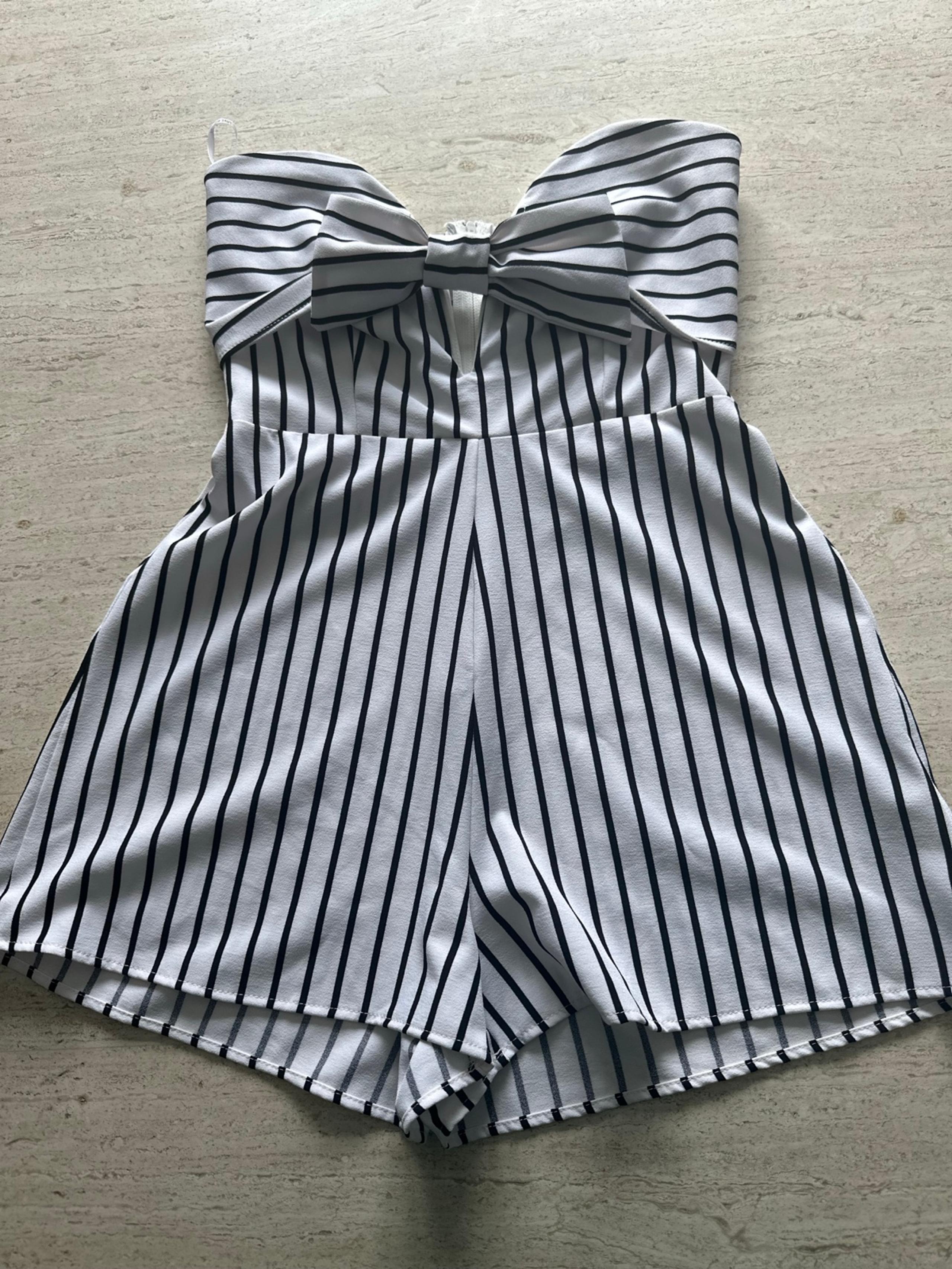 Black and White Bow Romper Size Small