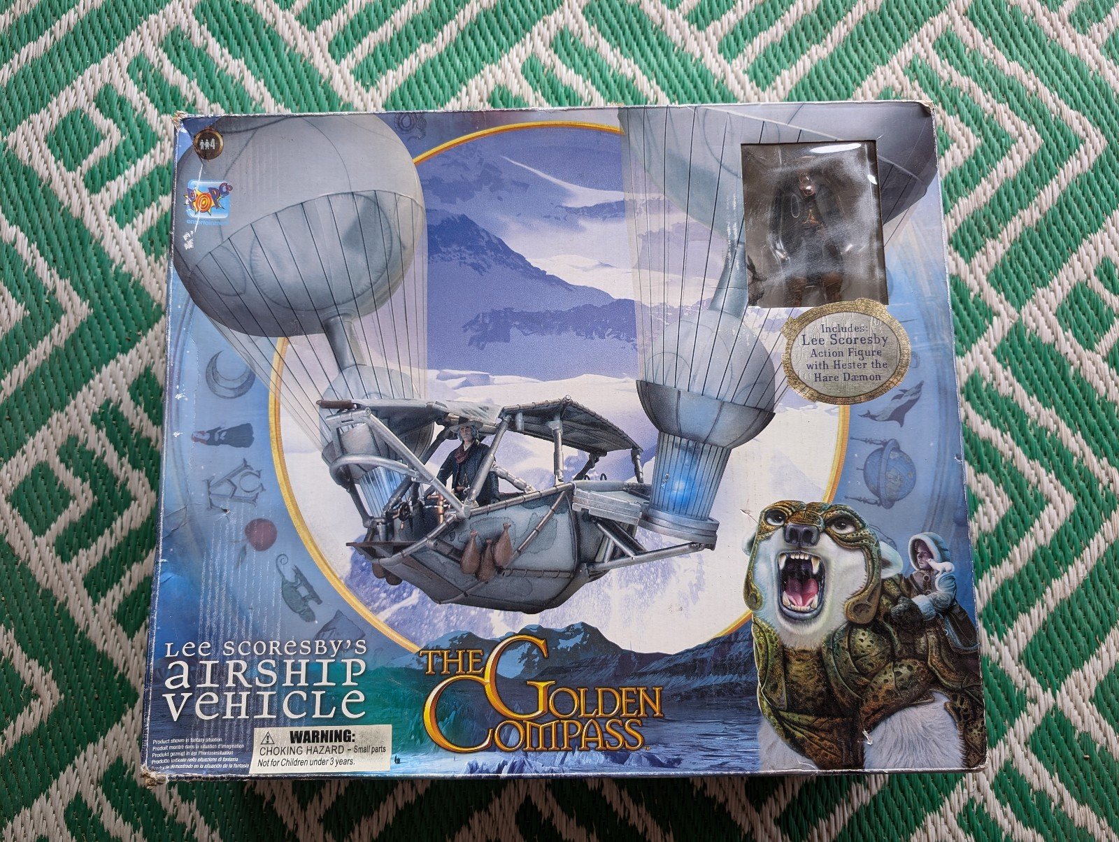 The Golden Compass Airship Vehicle Balloon Playset W/ Lee Scoresby Figure NOB