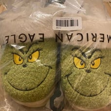 American eagle grinch slippers size 7 NWT