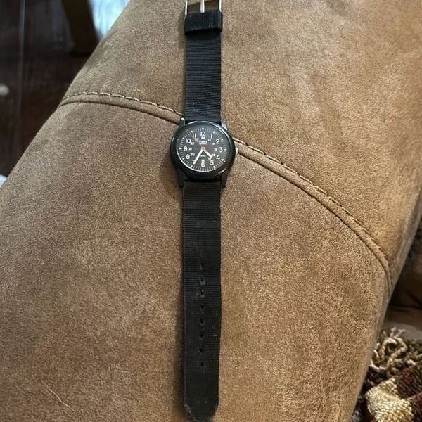 Timex Mens Camper Military Field Quartz Analog Black Nylon Band Watch T18581. Ne