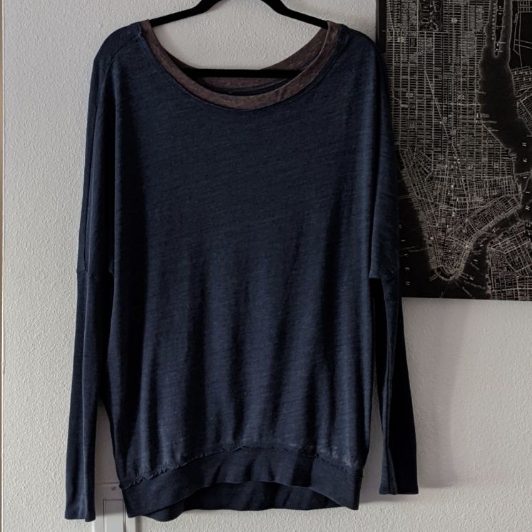 Chaser Brand New Blue Burgandy Knit Top