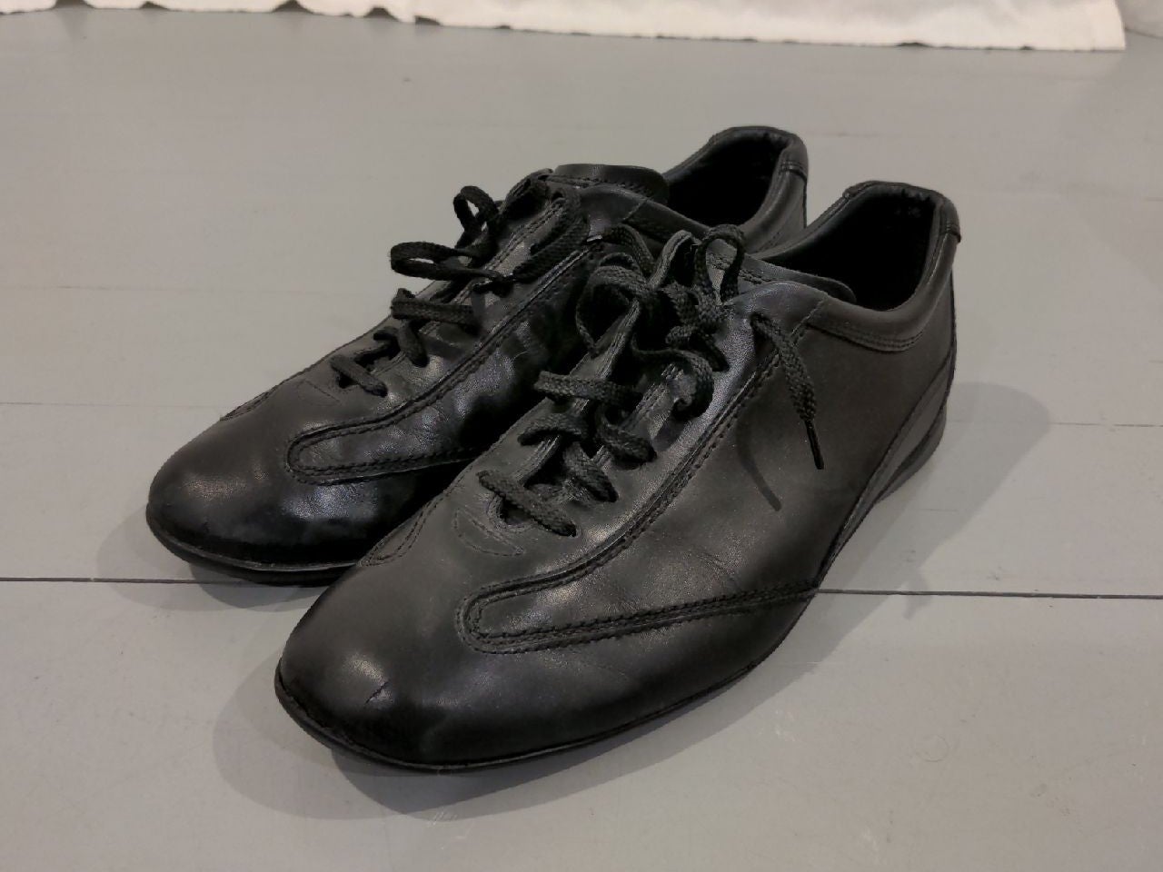 Tod's Mens Black Oxford Leather Sneakers