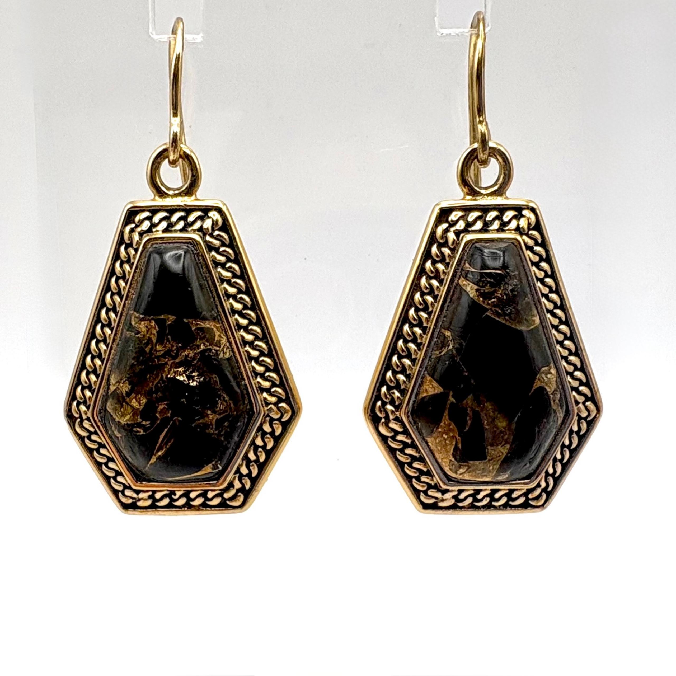 Studio Barse Black Copper Turquoise & Golden Bronze
Southwestern Drop Statement
