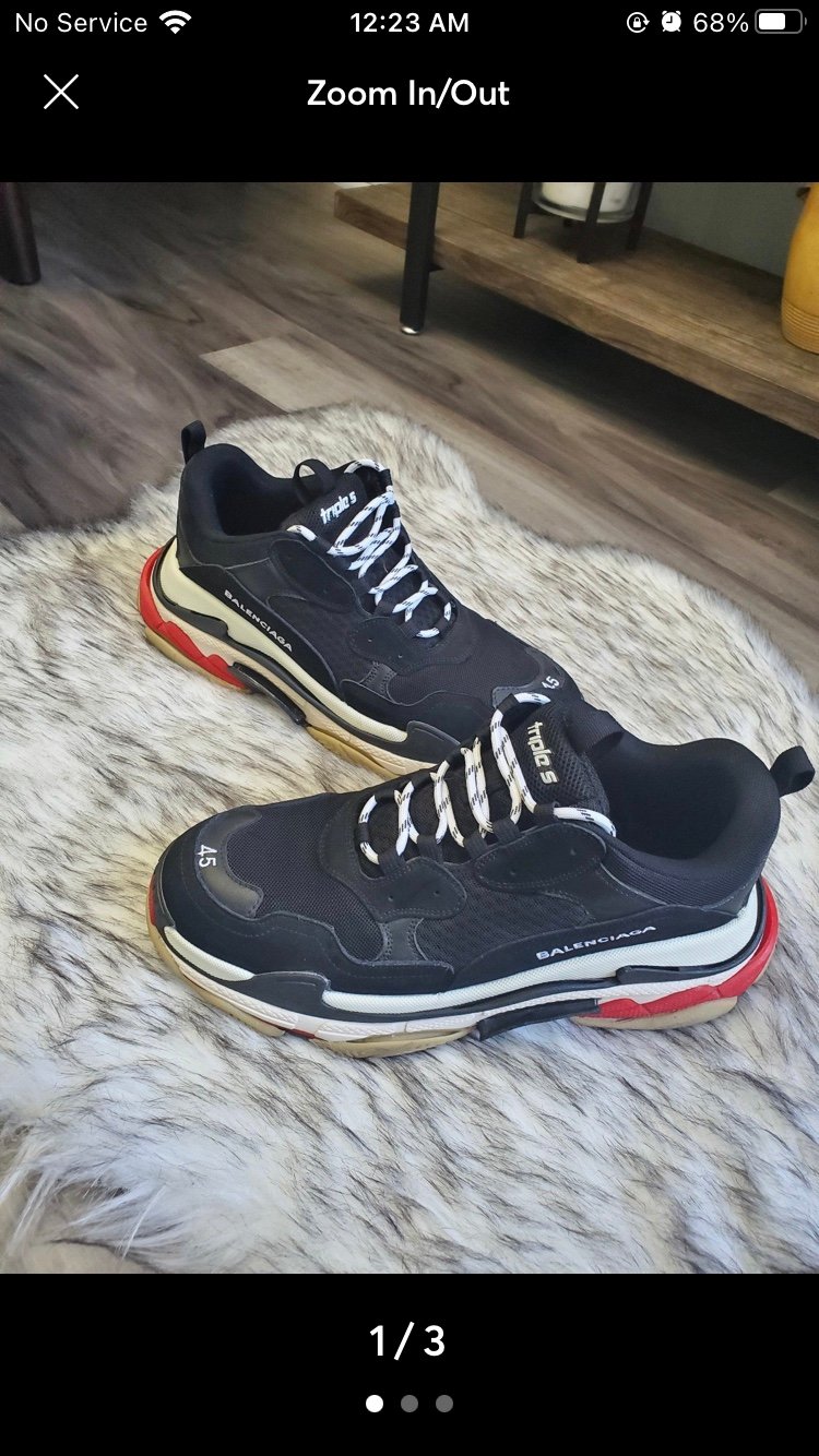 Valencia ha men shoes. Like MEW CONDITION .