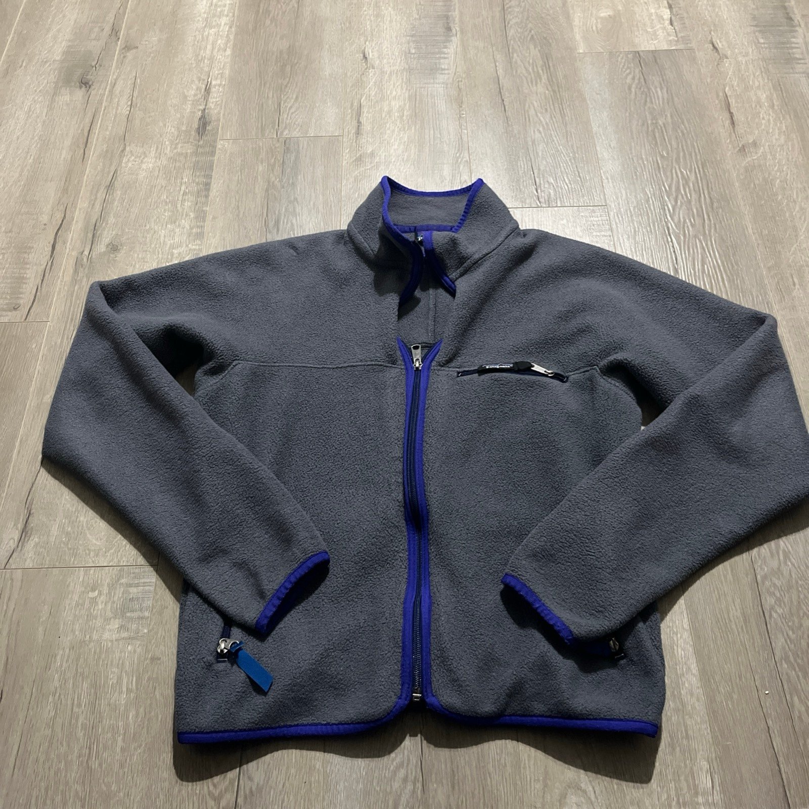 Vintage Patagonia women’s full zip sweater small made in the USA