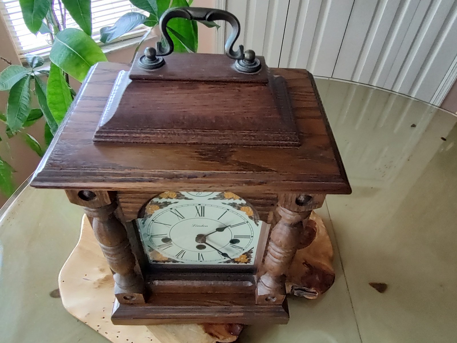 vintage TEMPUS FUGIT LINDEN oak case mantel clock