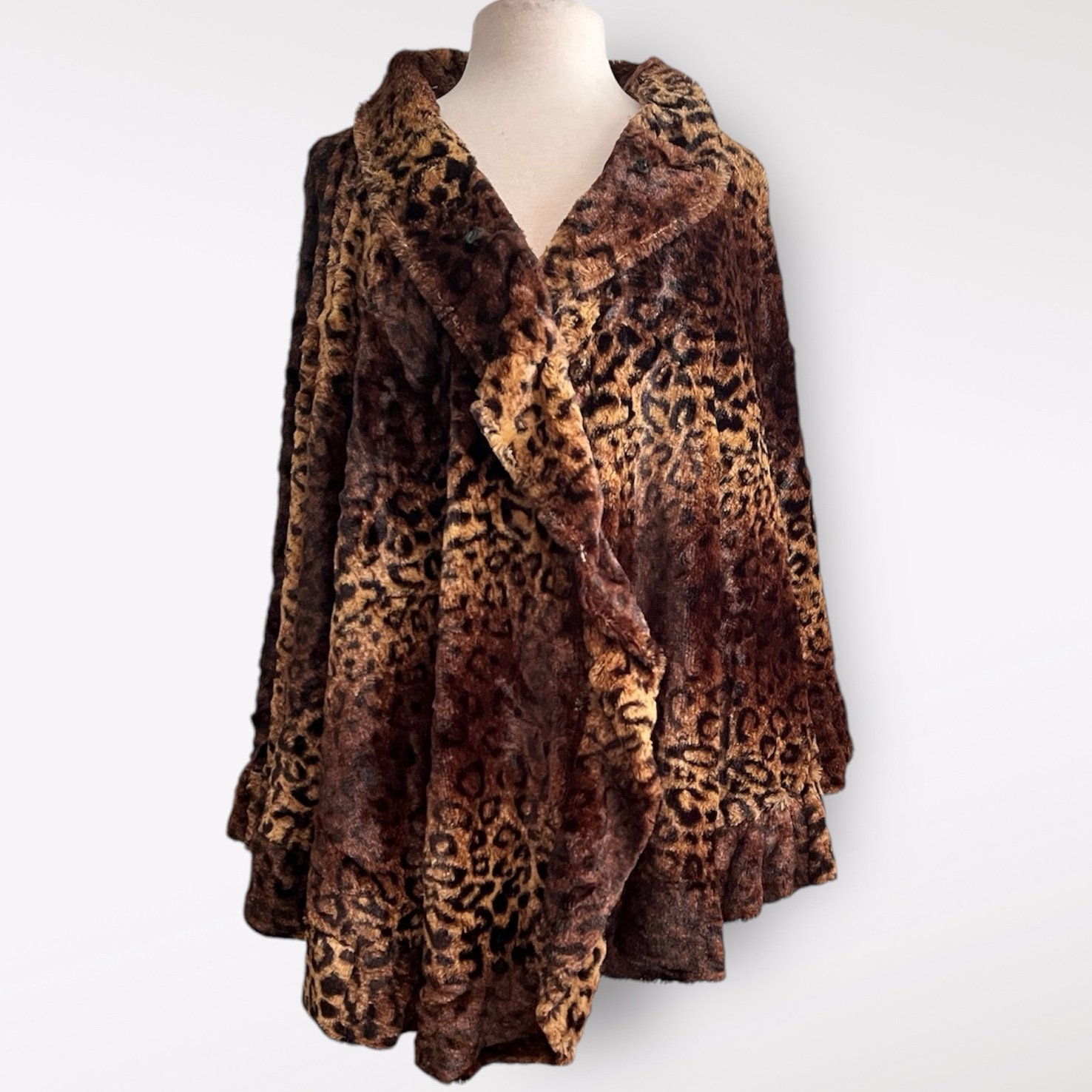 Vintage Animal Print Cape Cloak Leopard Cheetah
