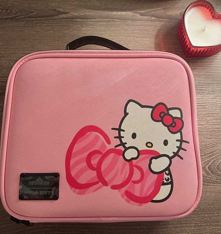 Hello Kitty Impressions cosmetics case