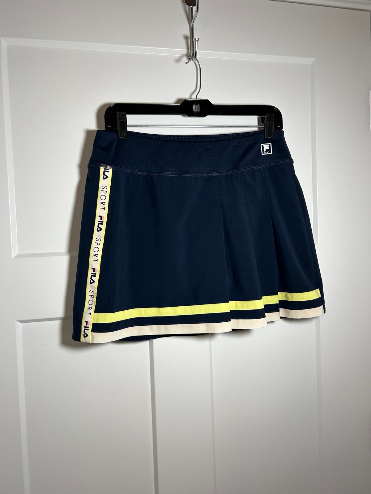U of M - Medium/large fitting skirt - Fila tennis golf skort - navy and yellow