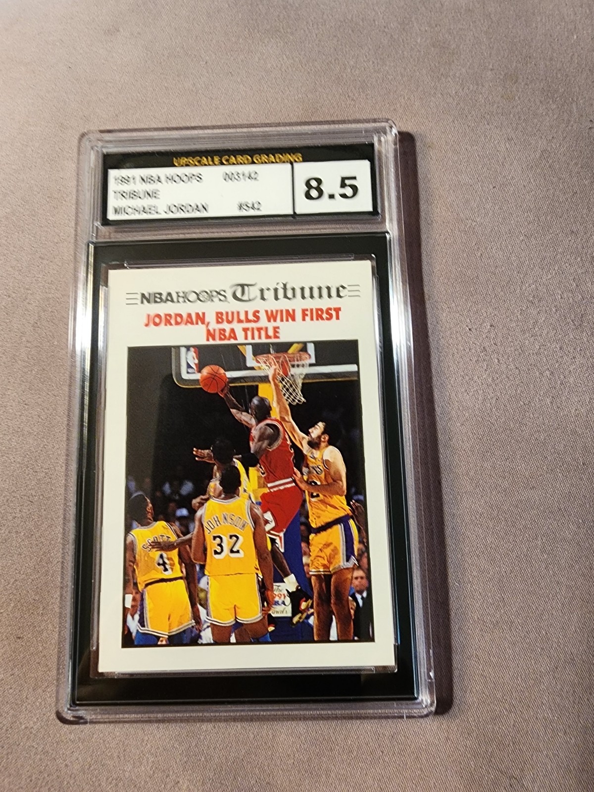 1991-92 Hoops 542 Tribune Michael Jordan Win First Title UCG