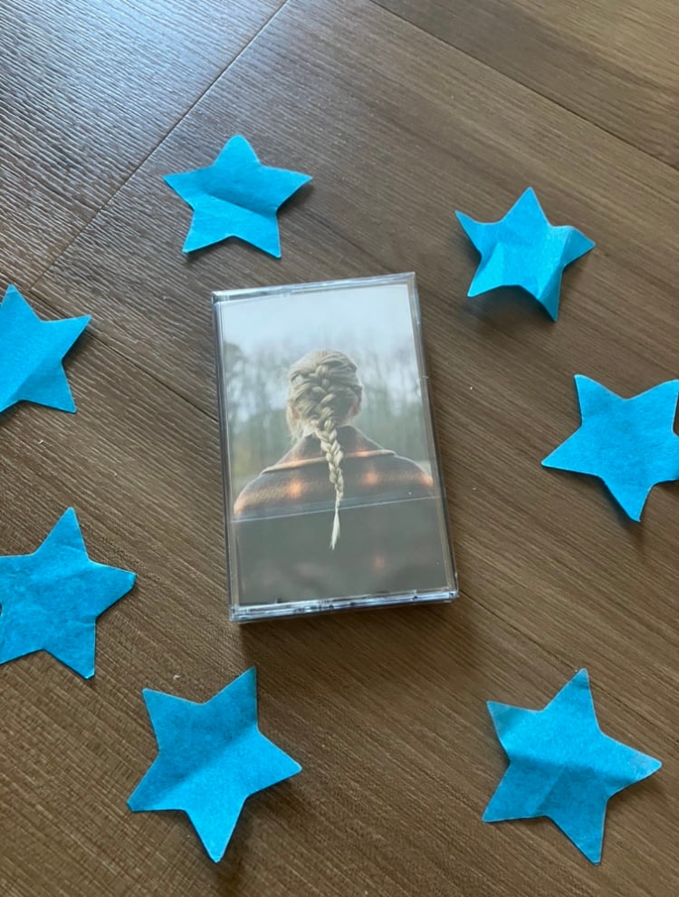 NEW Evermore cassette Taylor Swift - Sealed NWT