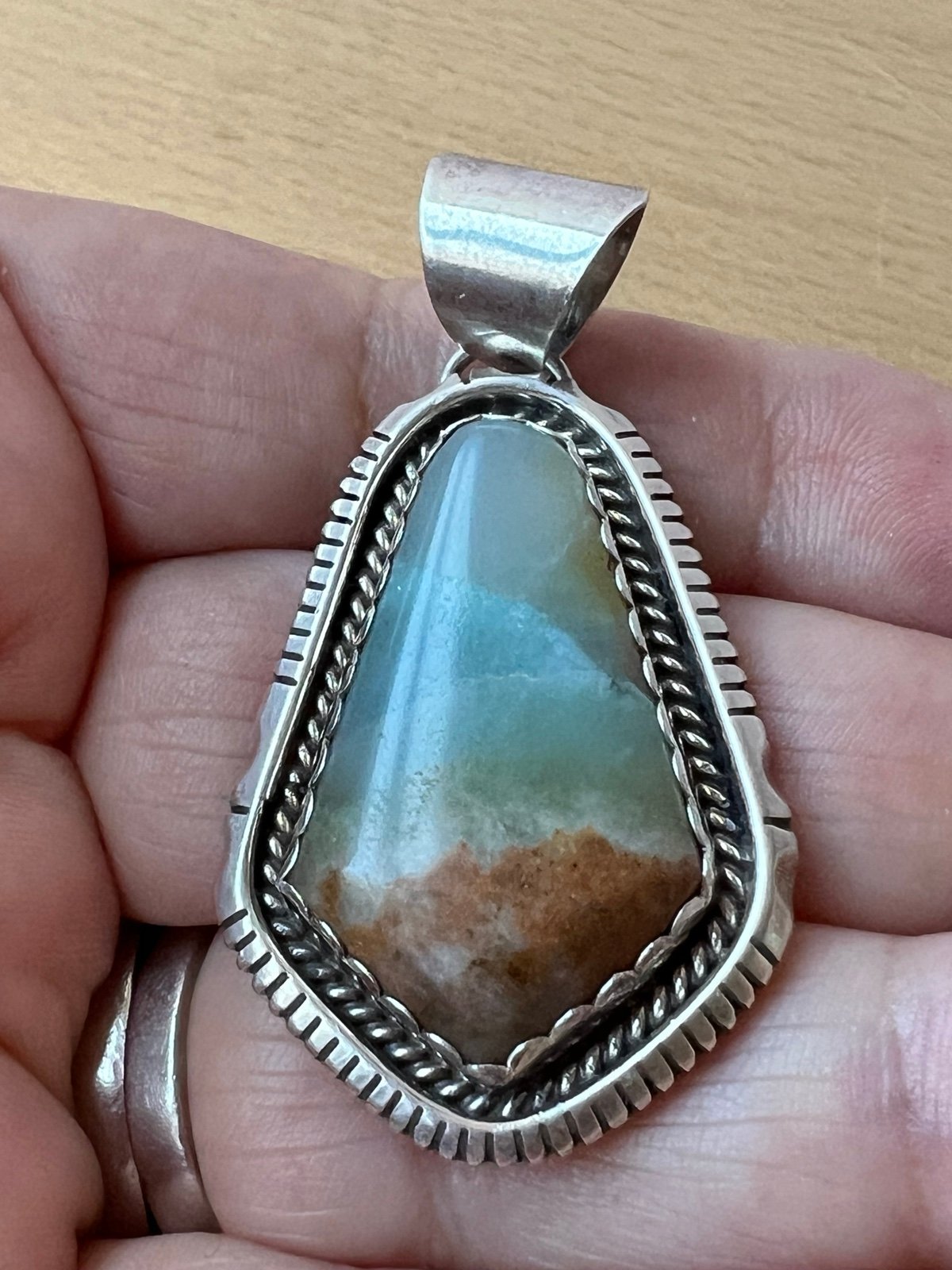 VINTAGE NAVAJO NATIVE AMERICAN LARGE AQUAPRASE STATEMENT PENDANT STERLING SILVER