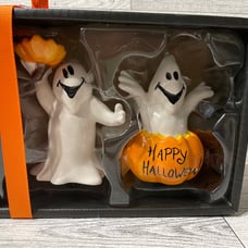 Blue sky Halloween salt and pepper shakers , NWT