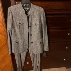 NWT black/gray Suit size 10