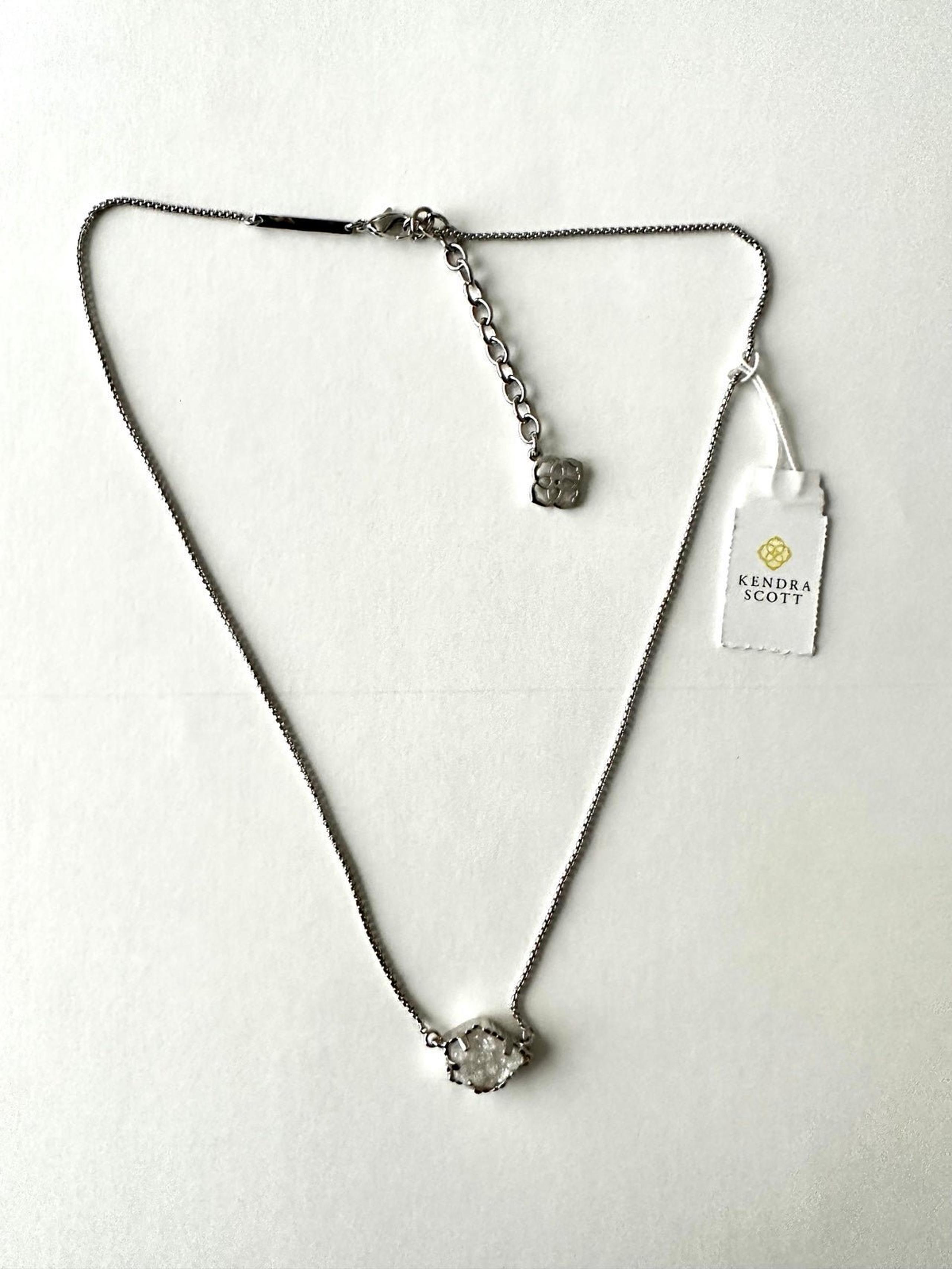 Kendra Scott Pendant Necklace in Iridescent Drusy Stainless Steel