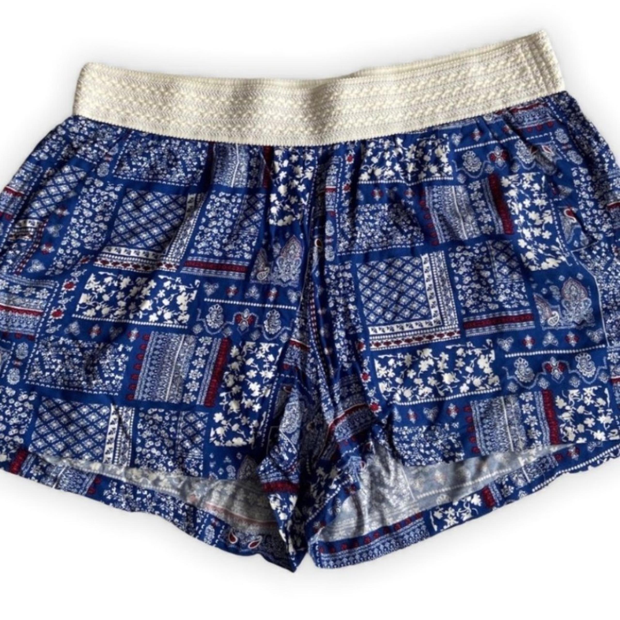 Flowy blue print shorts
