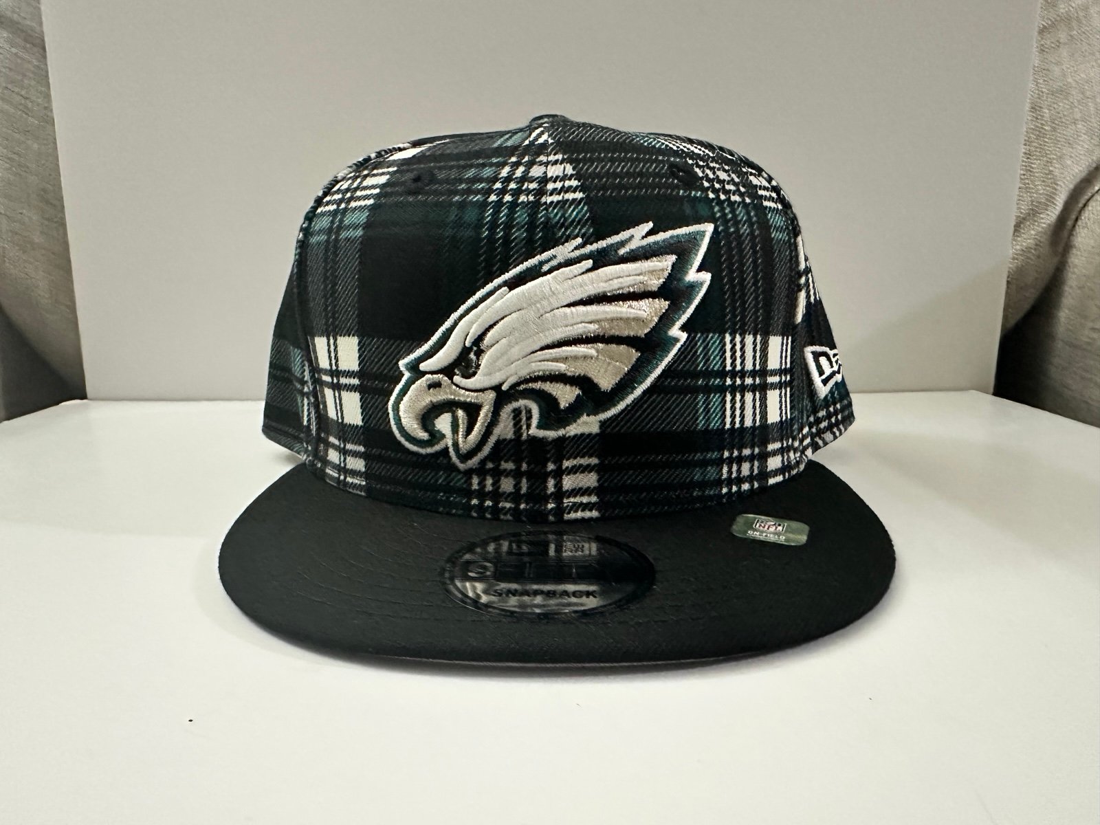 New Era 9Fifty NFL Philadelphia Eagles Logo Plaid Green Gray SnapBack Hat New