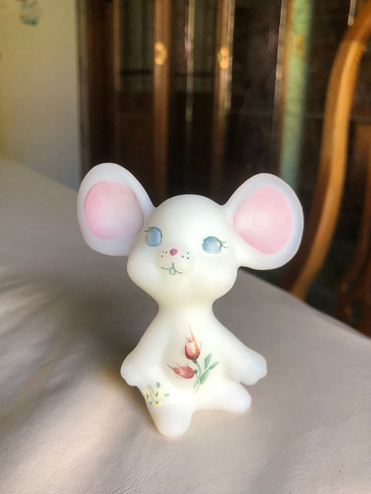 Vintage Fenton Glass Artist Signed Hand Painted Mouse Figurine