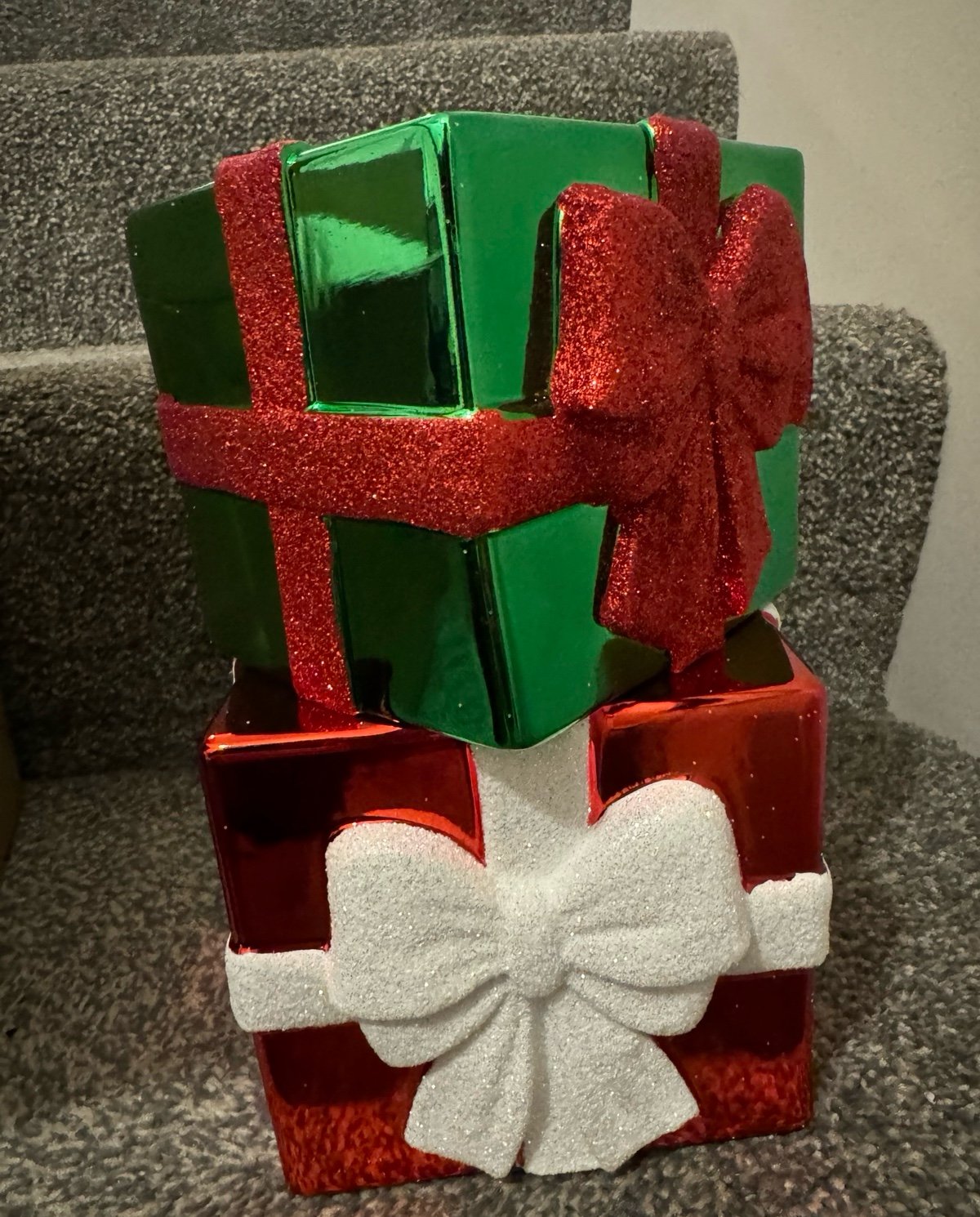 Christmas present candle holder