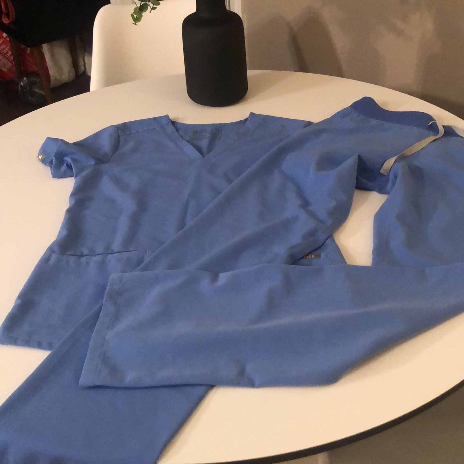 figs scrubs set