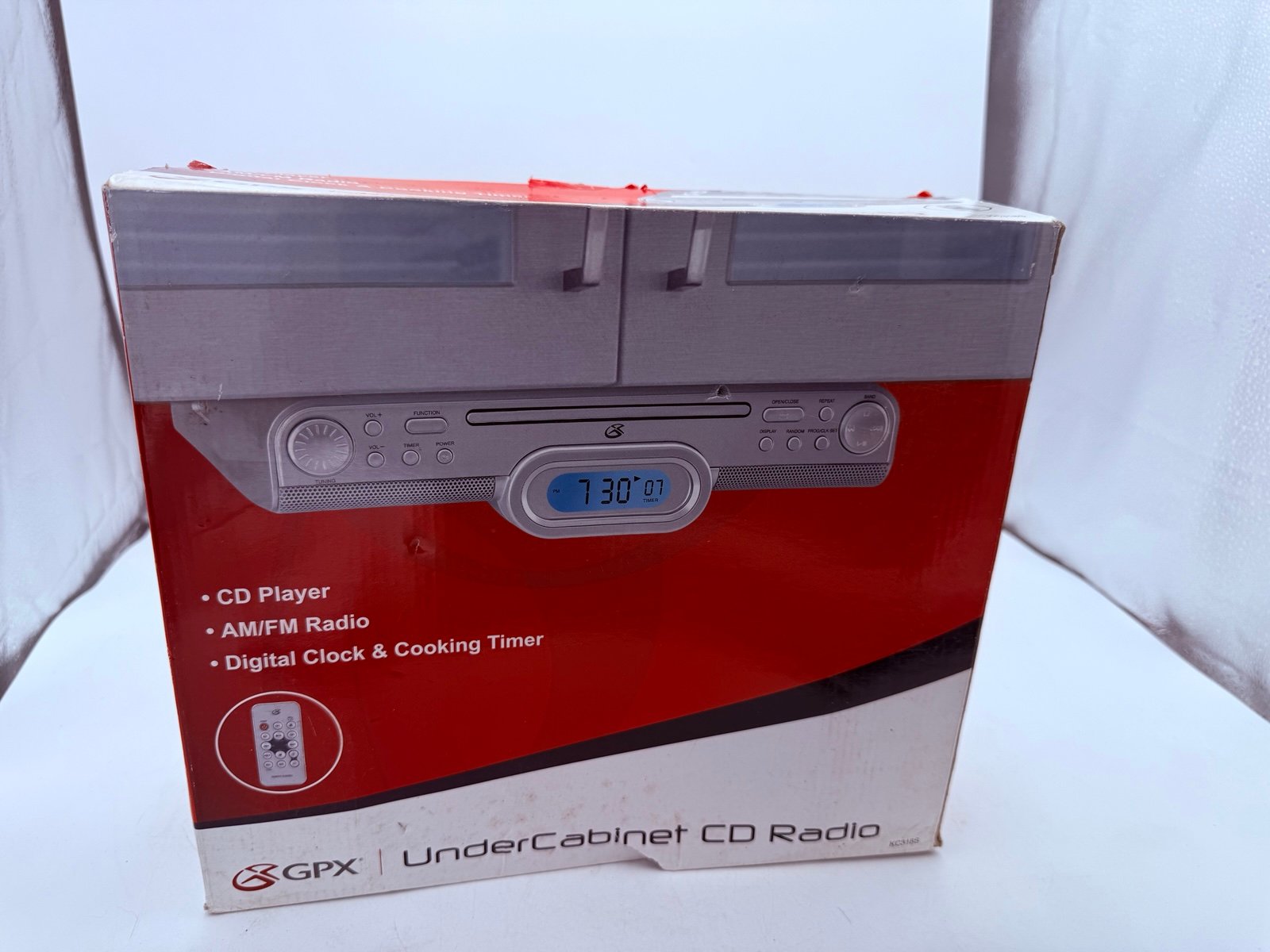GPX Under Cabinet CD Player AM FM Radio Digital Clock & Alarm KC318S