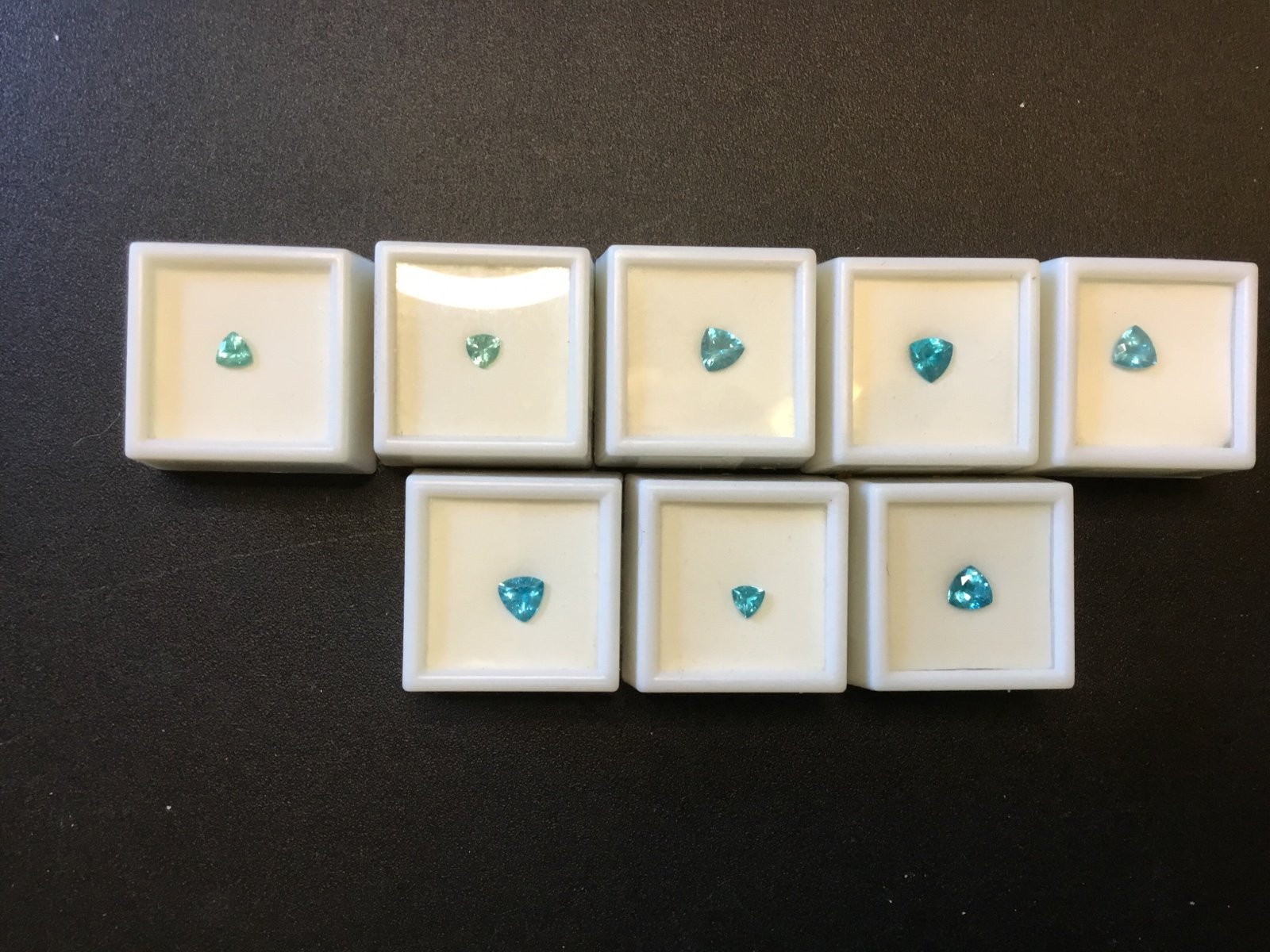 Apatite gemstones