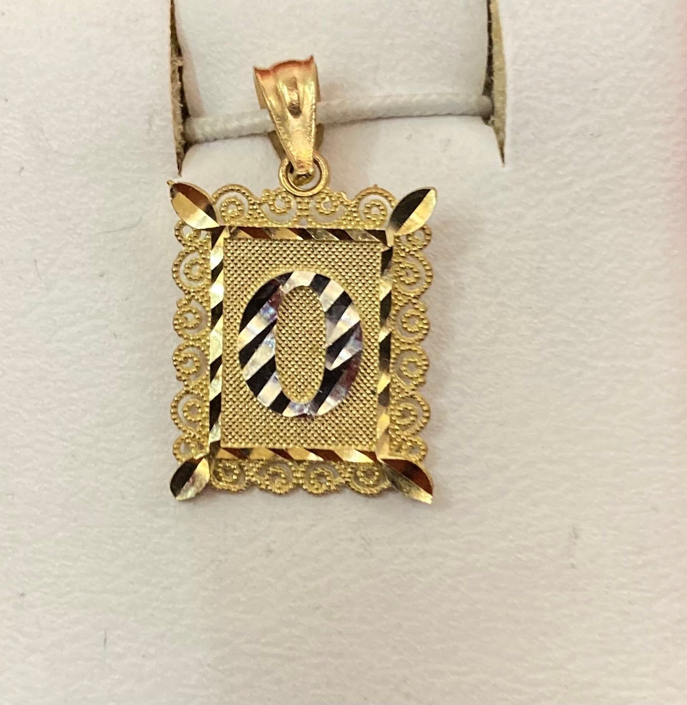 10K Real Gold Initial ‘O’ pendant