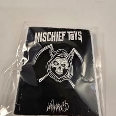 Mischief Toys Pin x Vertebrae 33 Mortem Pin LE 180
