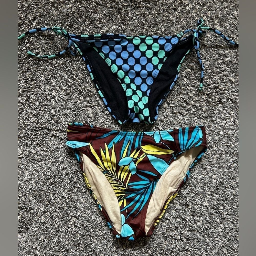 Victoria's Secret Bundle Women's Bikini Bottoms Polka Dots & Tropical Size Small