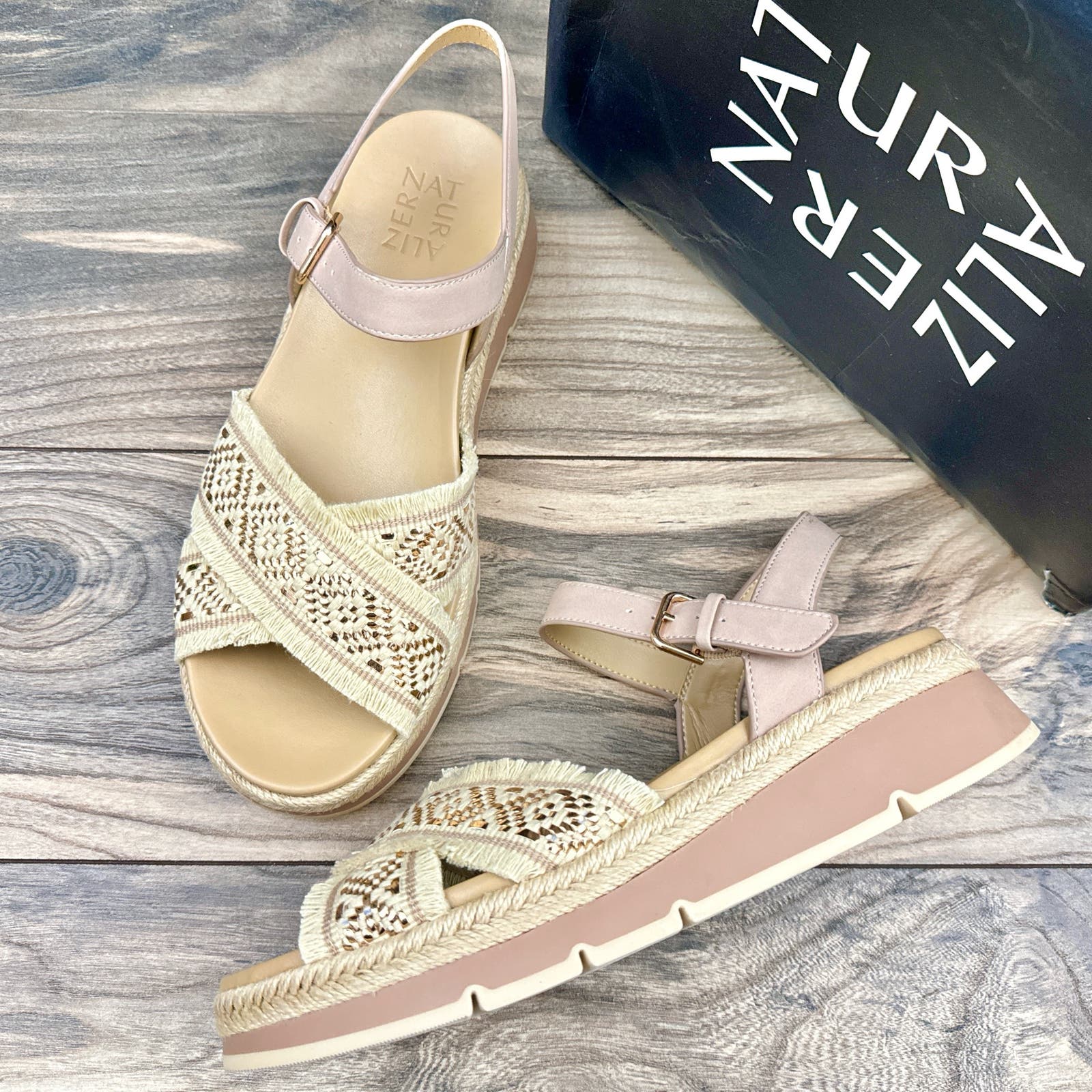 NIB Naturalizer Delaney 2 9M Woven Ankle Strap Comfort Platform Sandal Natural