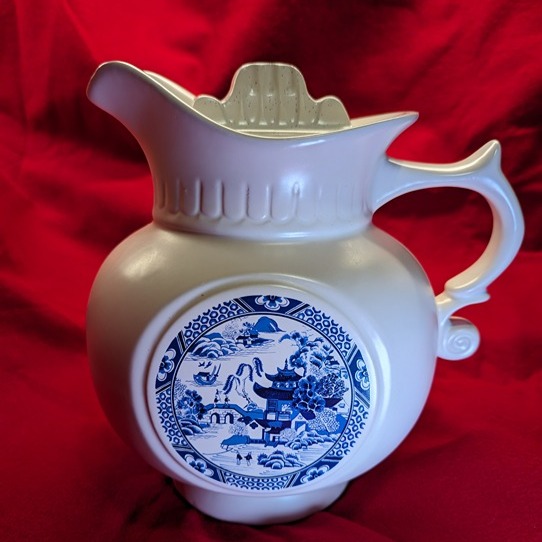 Vintage 1970's McCoy Willow Blue Stoneware Pitcher w/lid