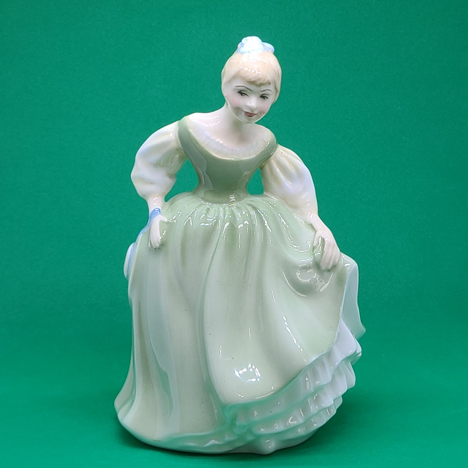 ROYAL DOULTON PORCELAIN FAIR MAIDEN