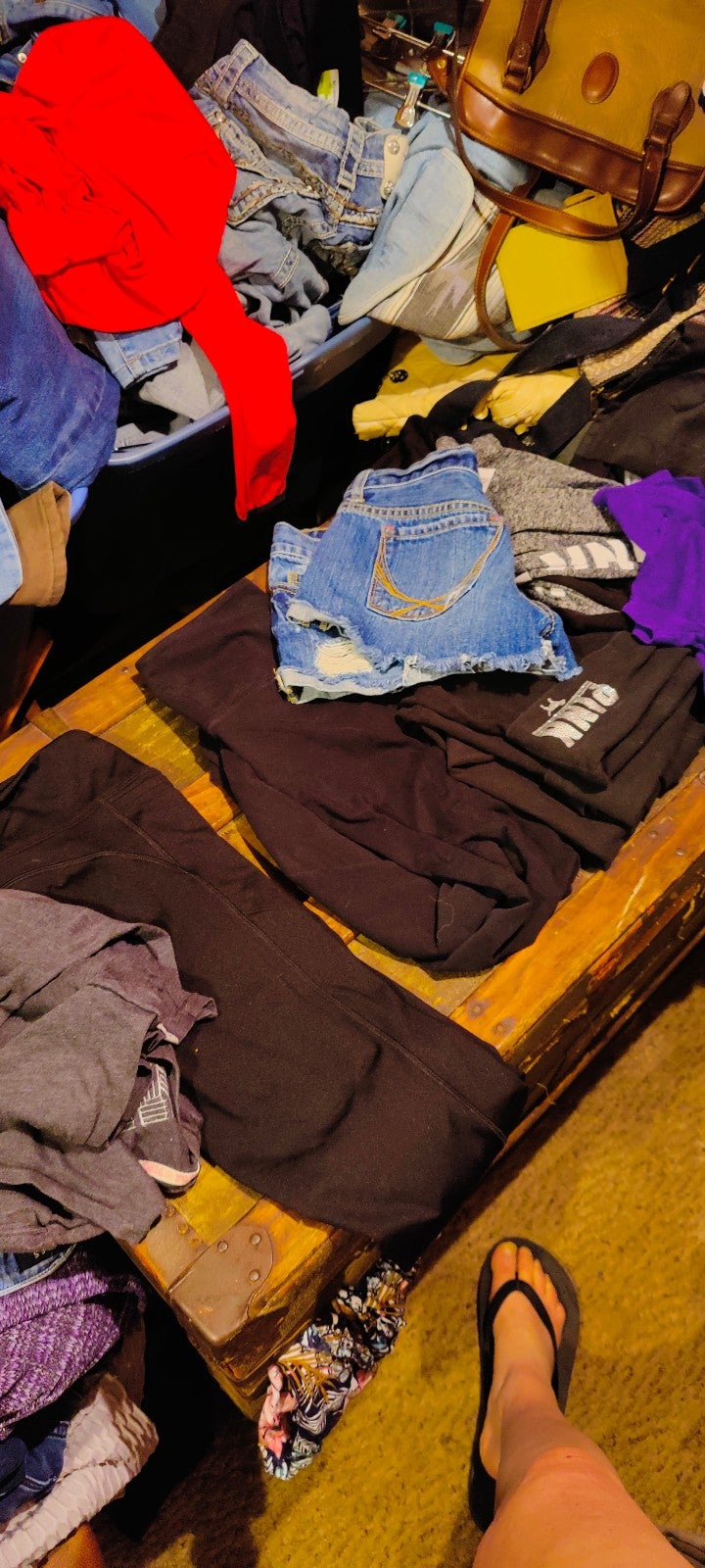 Pink vs clothes.. 7 like new items