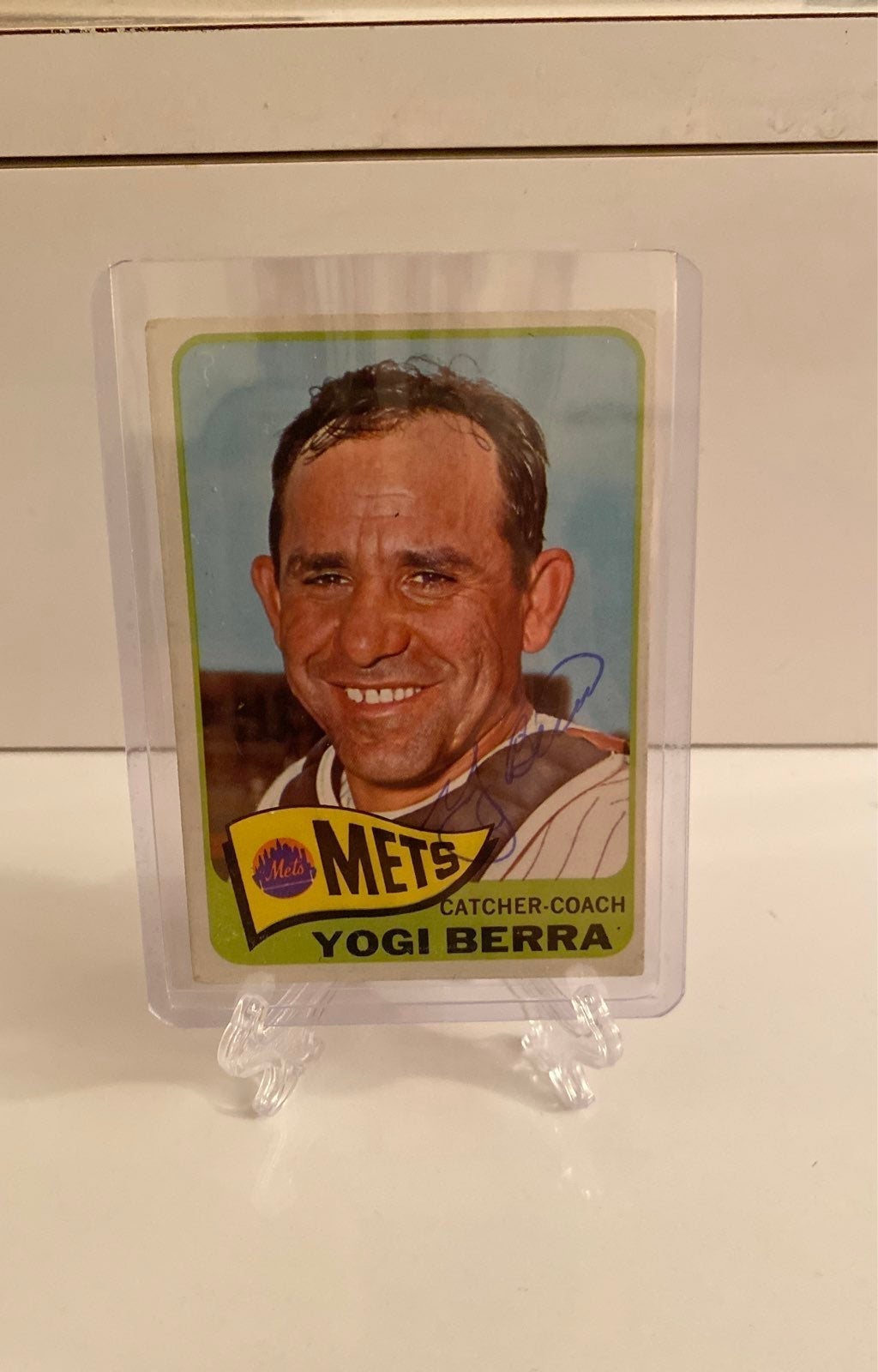 Signed Yogi Berra 470 Topps Card