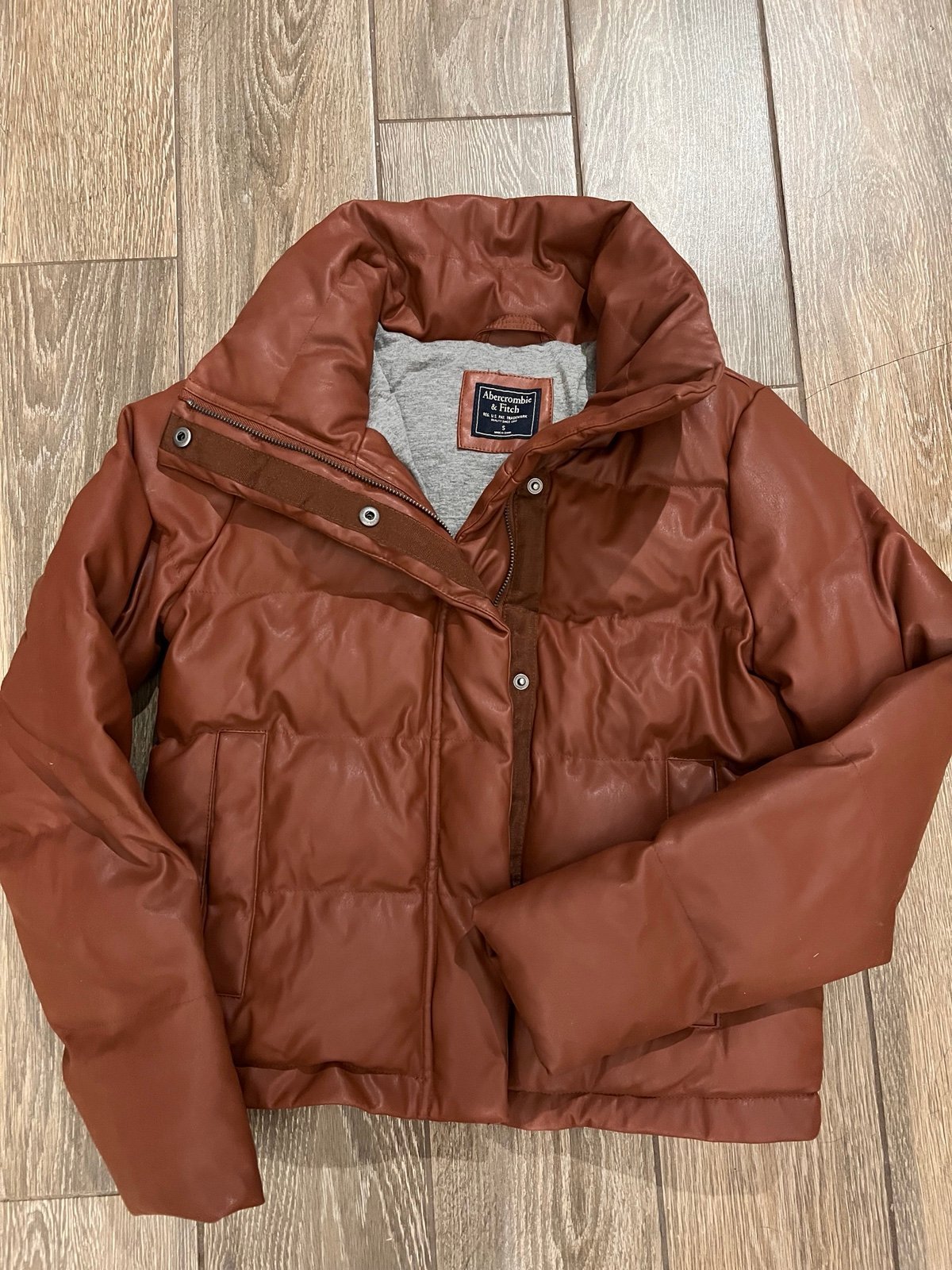 Abercrombie and Fitch Brown Vegan Leather Puffer Jacket Women’s Size Small