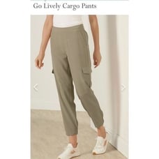 NWT Soft Surroundings Ankle Joggers. Go Lively. Size Large. Bay Leaf
