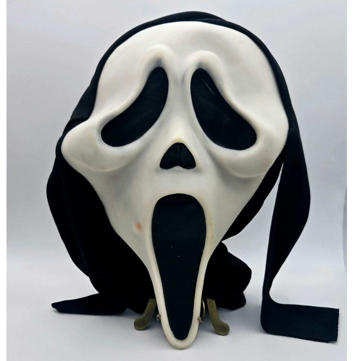 Scream Fun World Easter Unlimited Vintage Scream Mask Pre loved