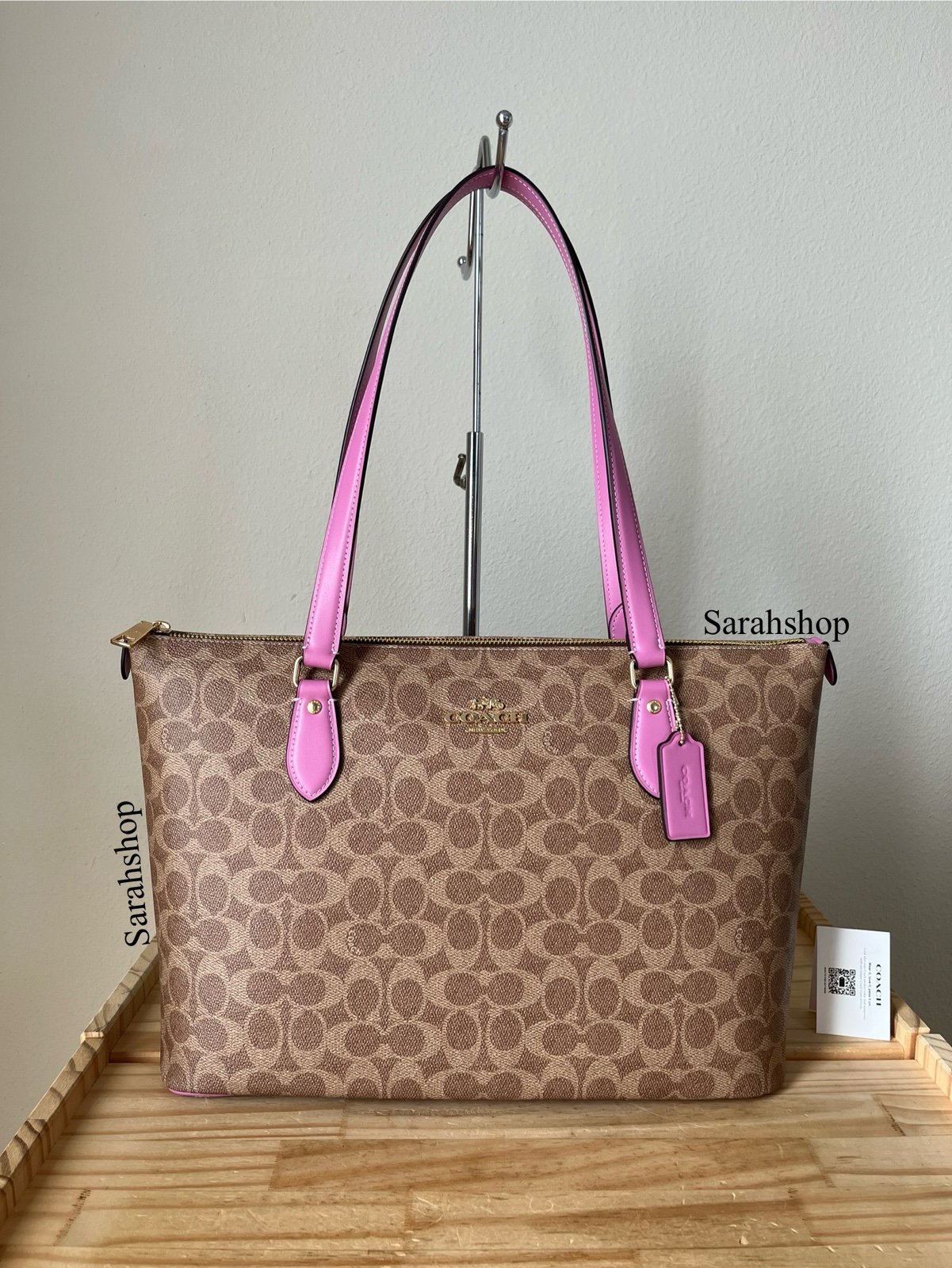 Coach Signature Gallery Tote