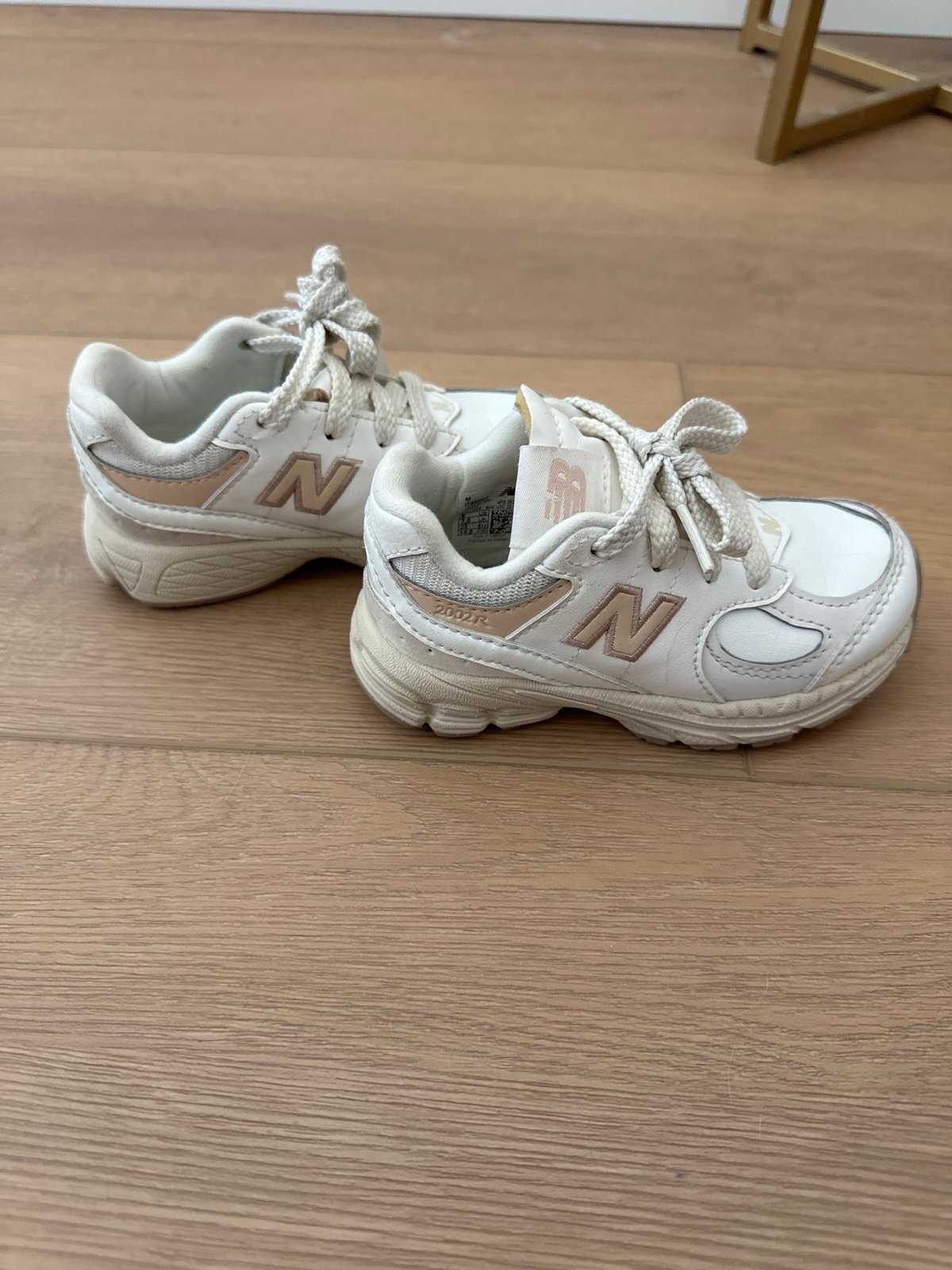 Toddler New Balance 2002 size 8