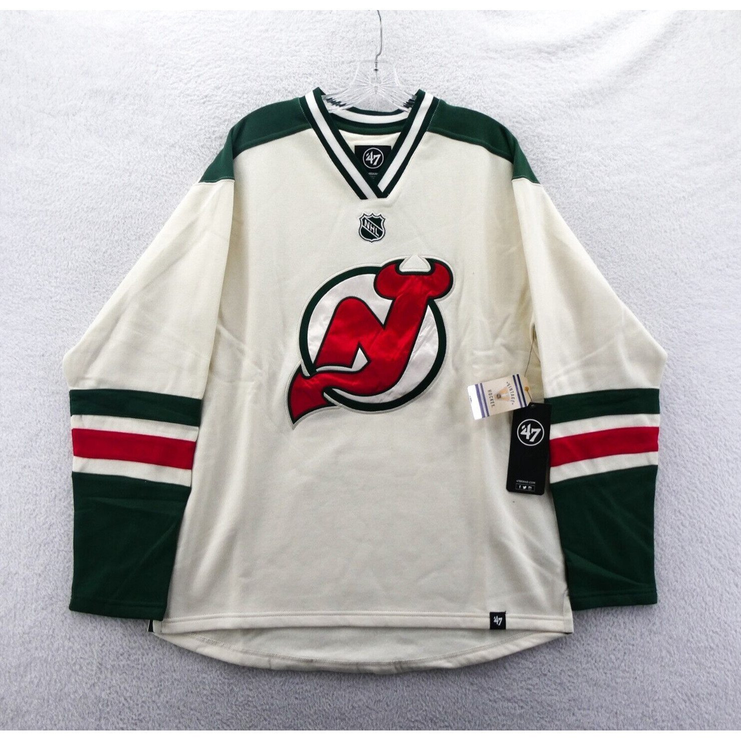 New Jersey Devils Sweatshirt Fits Large Mens White V-Neck Jersey NHL Hockey Team
