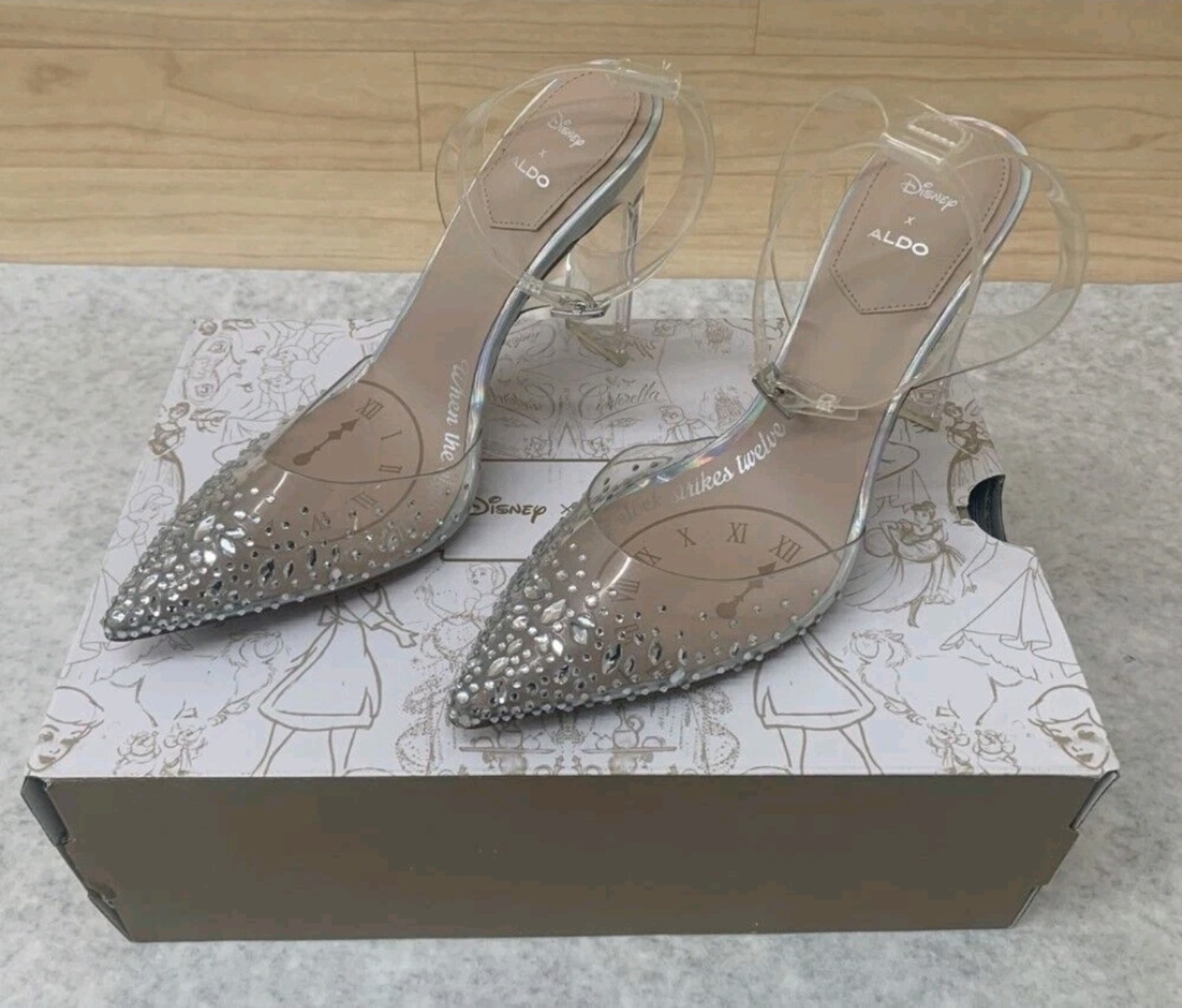 Disney Aldo Heels Shoes Size 6 Womens