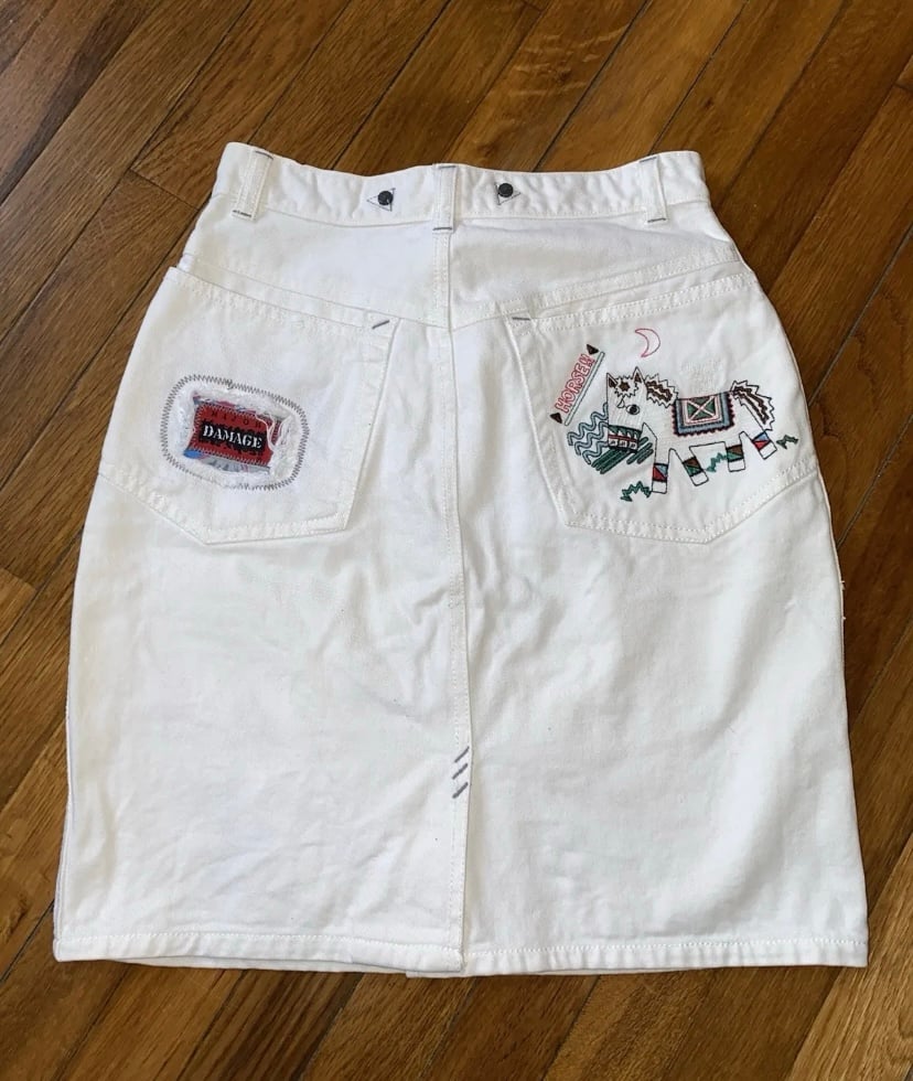 Rare Vintage 80’s Major Damage Embroidered Horse White Denim Jean Mini Skirt XS